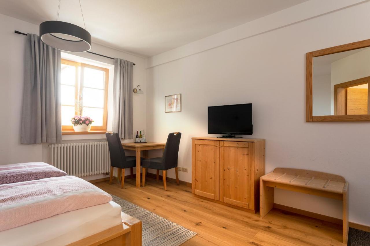 Pension Bernhardhof Otterfing Экстерьер фото