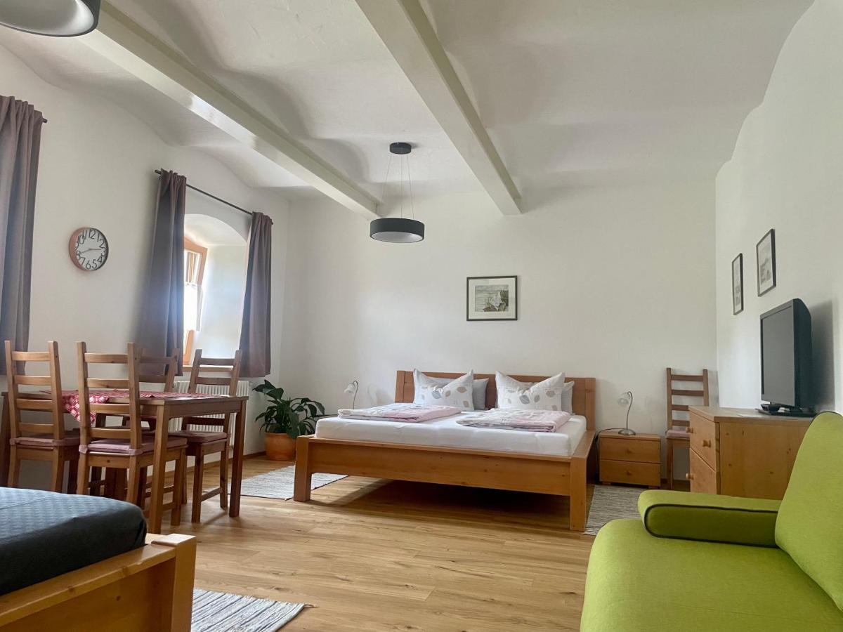 Pension Bernhardhof Otterfing Экстерьер фото