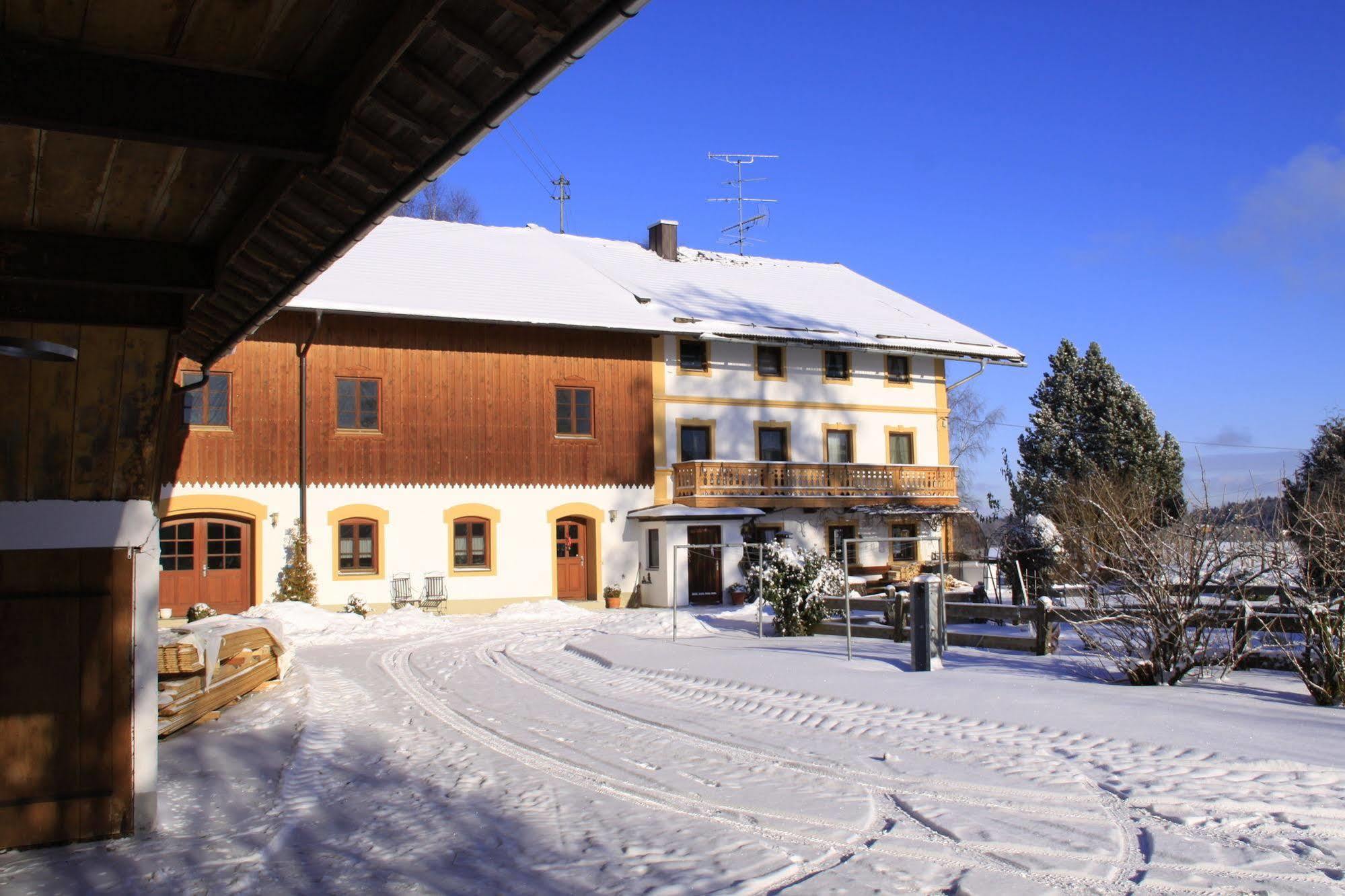 Pension Bernhardhof Otterfing Экстерьер фото