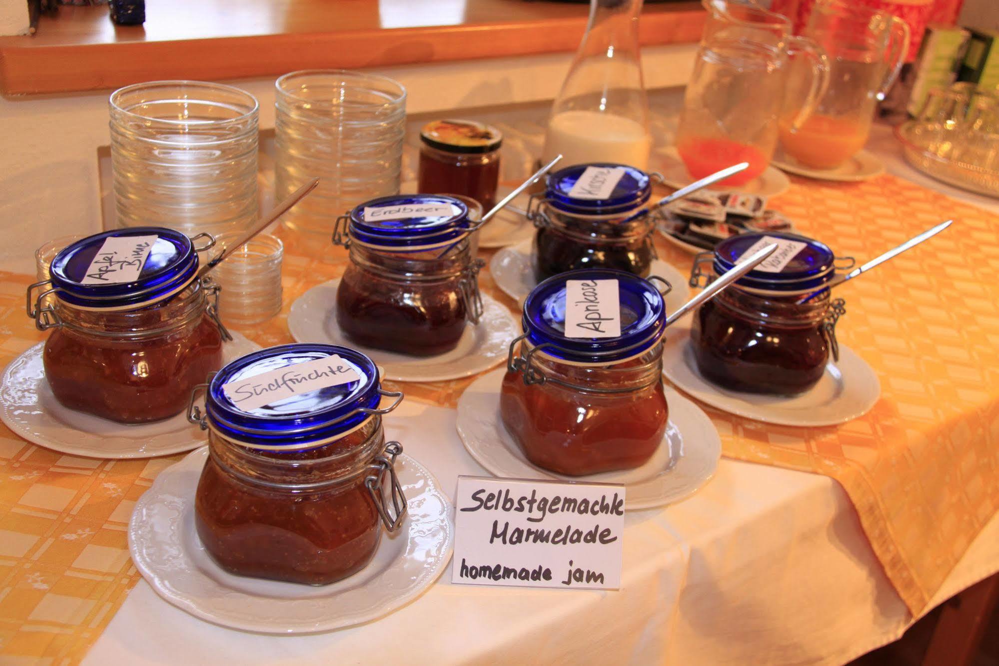 Pension Bernhardhof Otterfing Экстерьер фото
