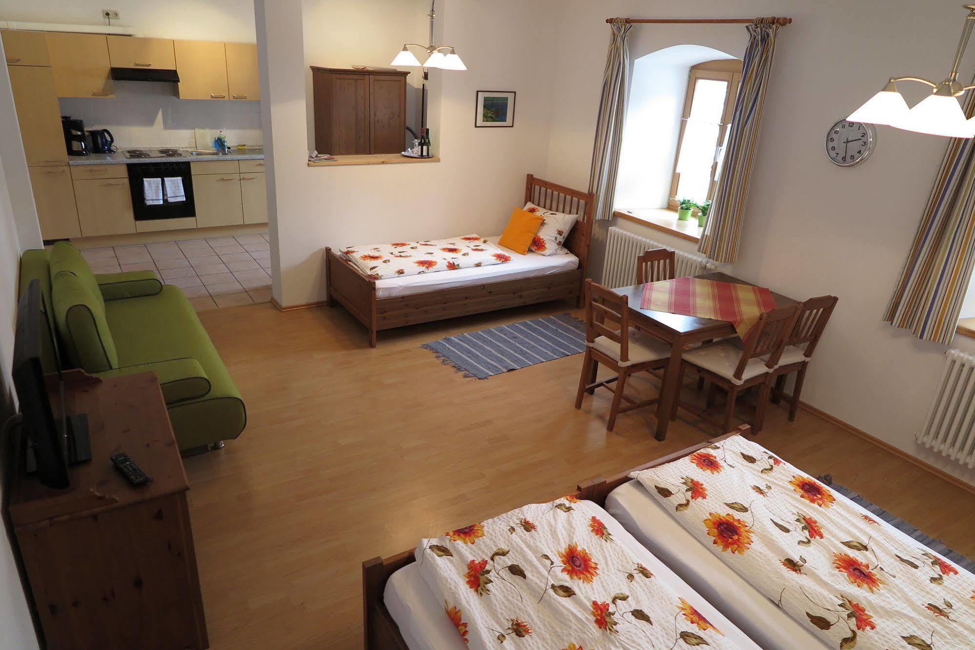 Pension Bernhardhof Otterfing Экстерьер фото